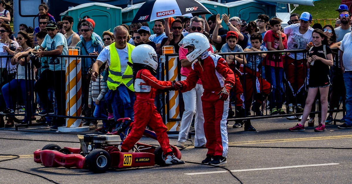 découvrez notre vaste sélection de suits de karting, conçus pour allier confort, sécurité et performance sur la piste. parcourez nos modèles adaptés à tous les niveaux et faites le choix parfait pour vos courses !