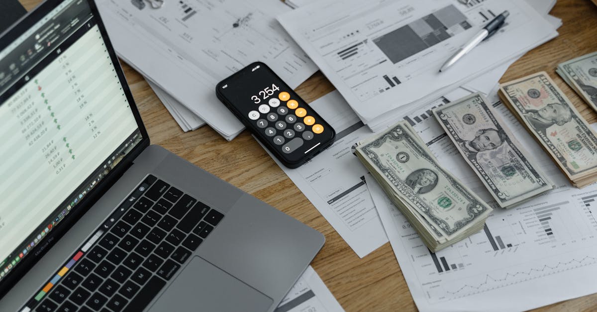 découvrez tout sur la gestion de la paie avec notre guide complet sur le payroll. apprenez les meilleures pratiques, les obligations légales et les outils incontournables pour optimiser votre processus de paie et garantir la satisfaction de vos employés.