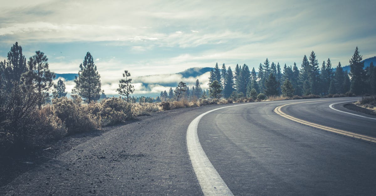 découvrez les zones de dépassement : des espaces dédiés sur la route qui garantissent votre sécurité tout en permettant des manœuvres de dépassement en toute légalité. apprenez le rôle crucial de ces zones pour une conduite responsable et efficace.