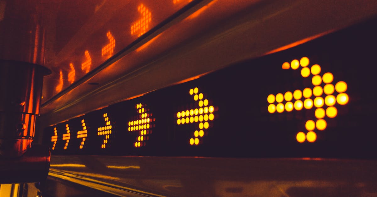 découvrez tout sur les feux de circulation : leur fonctionnement, leur importance dans la sécurité routière et les différentes technologies utilisées pour les améliorer. apprenez comment ces dispositifs essentiels régulent le flux de la circulation et contribuent à la sécurité des piétons et des conducteurs.