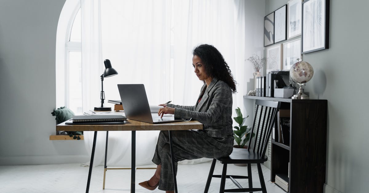 découvrez tout ce qu'il faut savoir sur la gestion de la paie (payroll) : astuces, outils, et réglementations pour simplifier le traitement des salaires et optimiser votre gestion administrative.