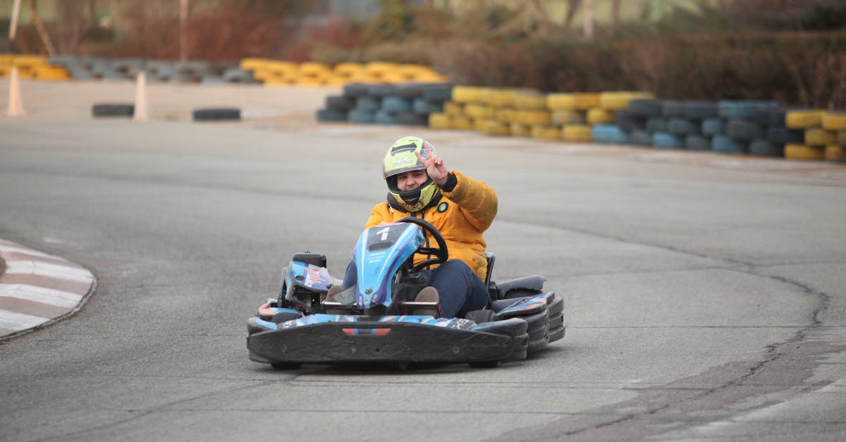 découvrez l’univers passionnant du karting : conseils, circuits, équipements et astuces pour débutants et passionnés. vivez l’adrénaline de la course sur piste !