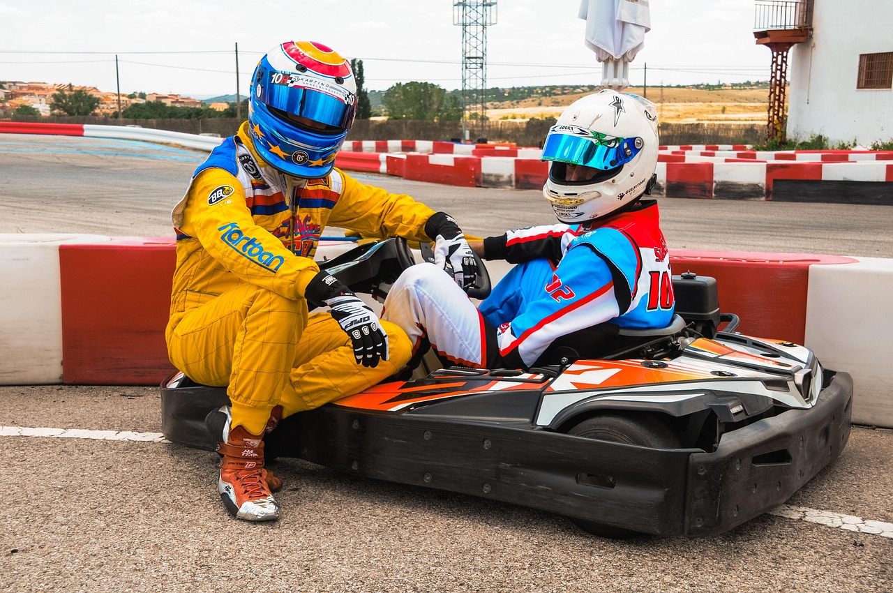 vivez des sensations fortes avec le karting, une activité idéale pour toute la famille ou entre amis. découvrez nos pistes sécurisées et amusez-vous en pleine compétition.